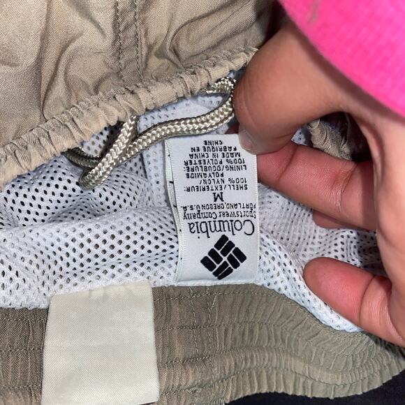 Columbia Beige Pull-On Elastic Waist Cargo Shorts w/ Lining Men's Size Medium - Picture 5 of 5